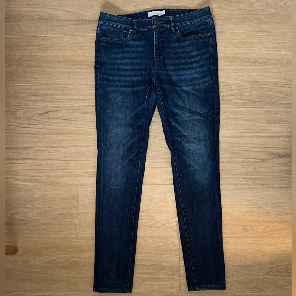 EUC L.L. Bean Signature Skinny Jeans in Dark Blue Size 8